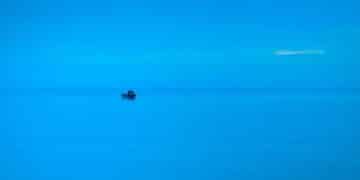 Blue Ocean Strategy: Your Competitive Advantage in 2025 - Cover Image